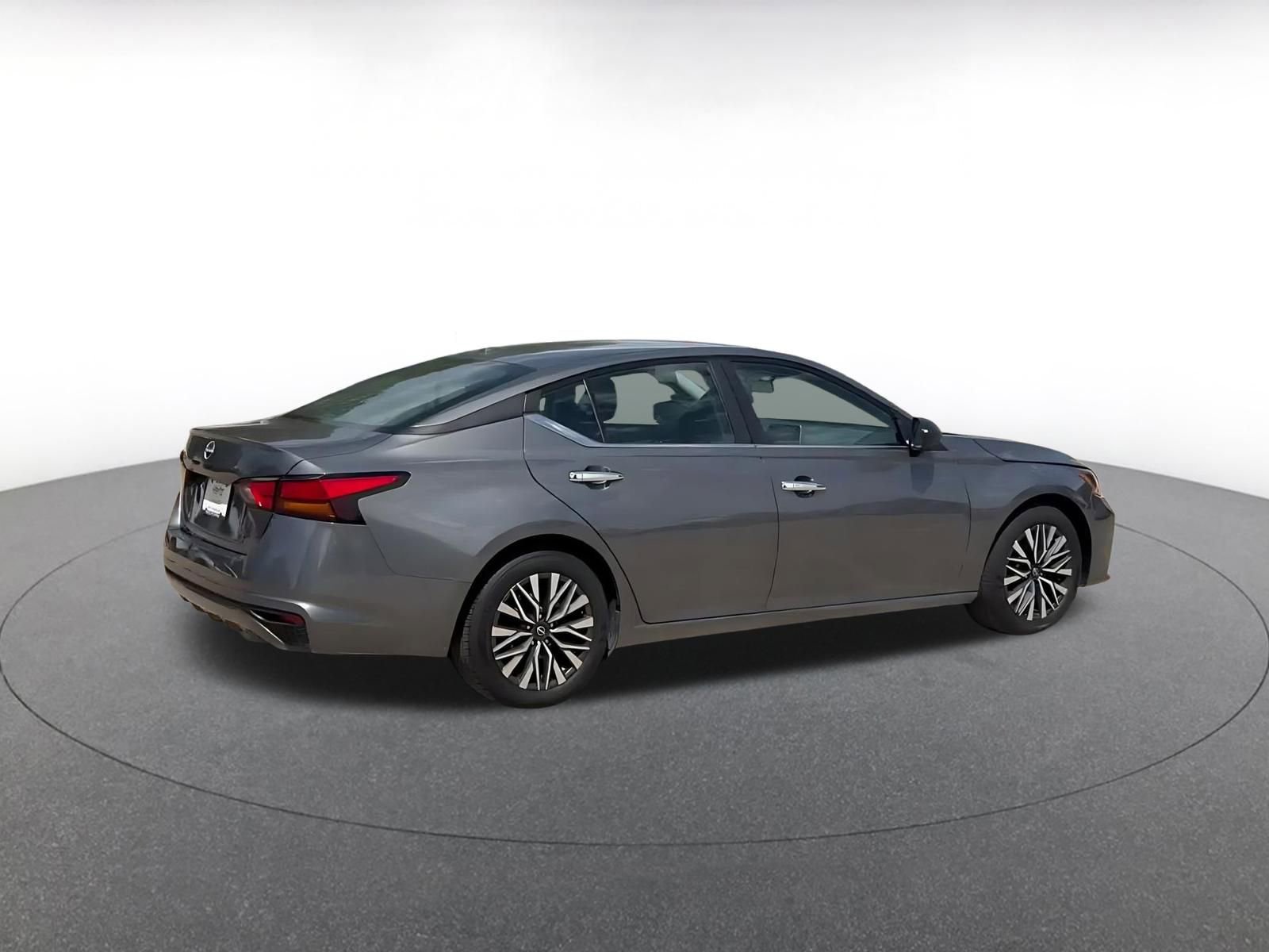 Thumbnail: 2025 Nissan Altima - 15