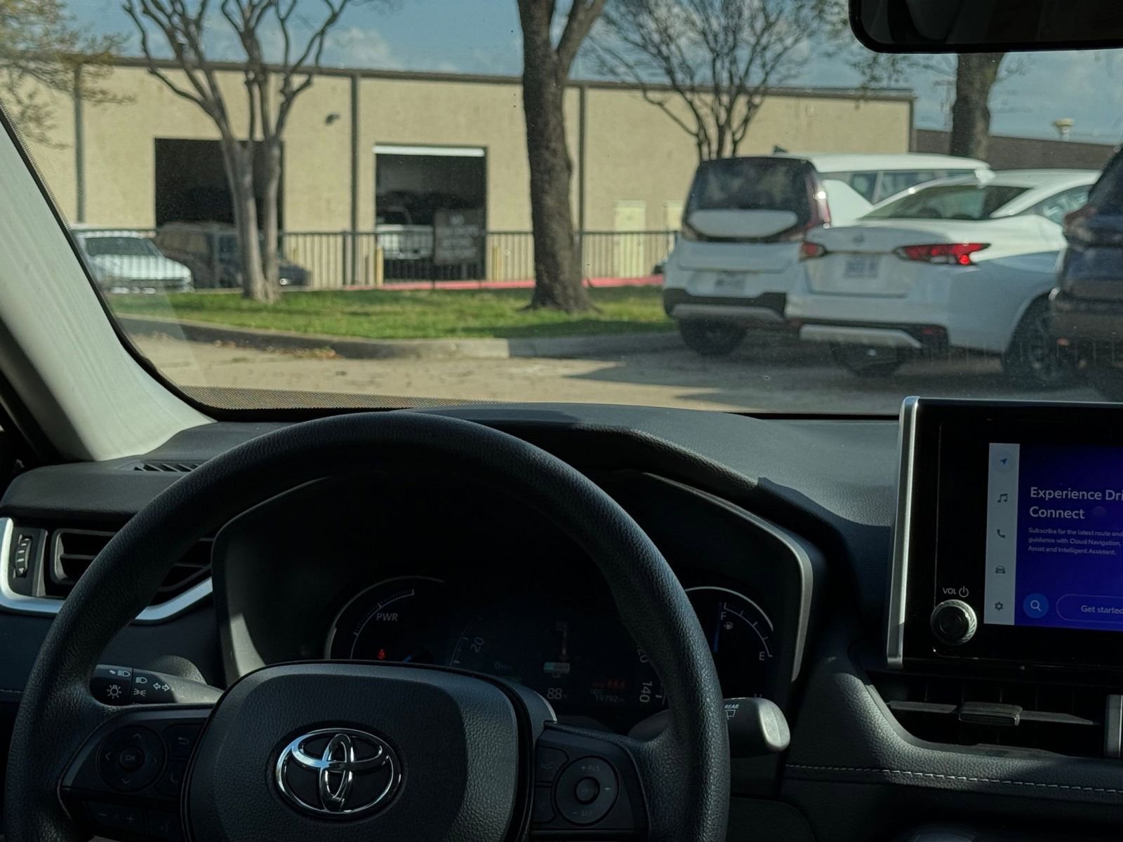 Thumbnail: 2025 Toyota RAV4 - 35