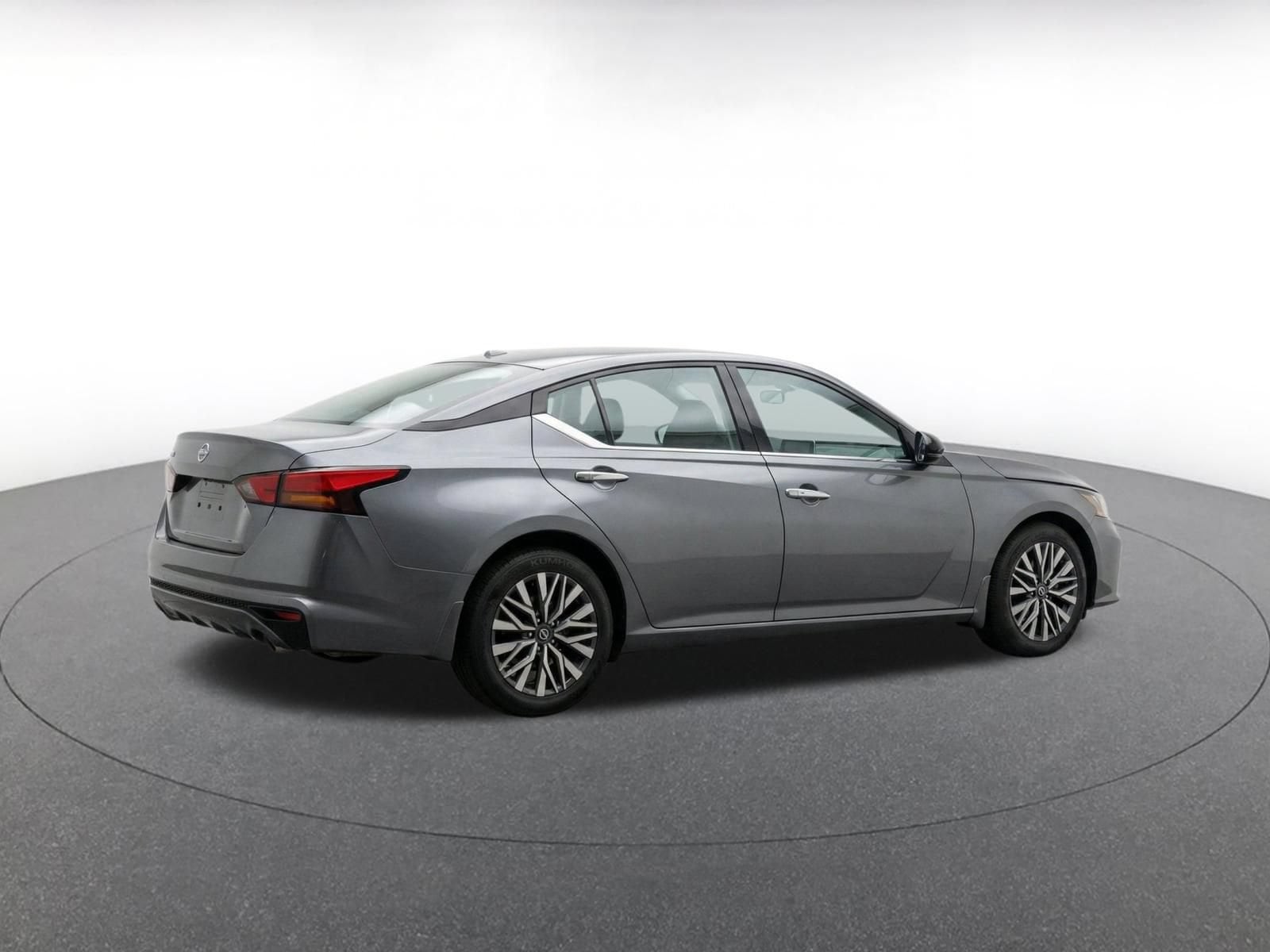 Thumbnail: 2025 Nissan Altima - 7