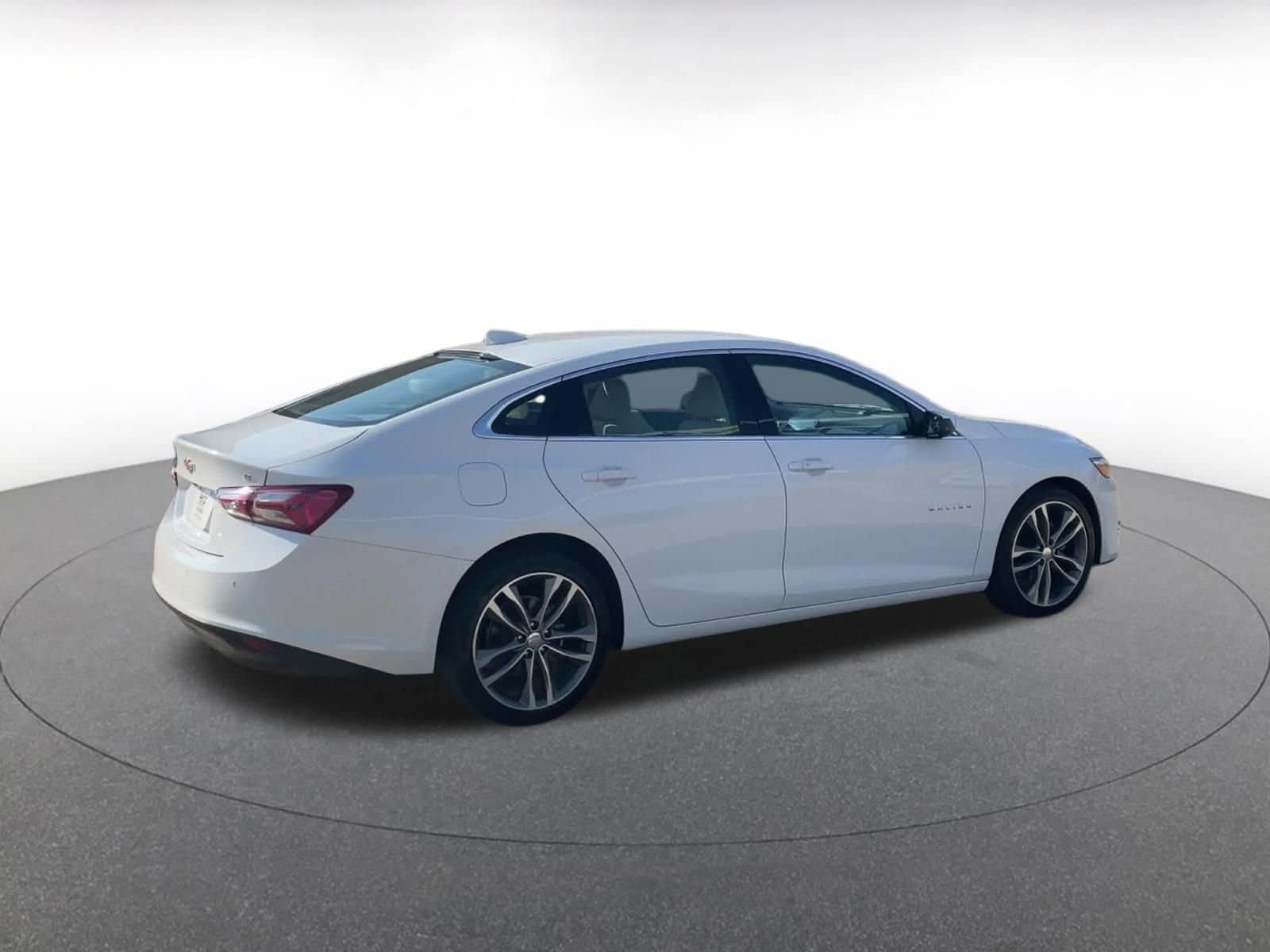 Thumbnail: 2024 Chevrolet Malibu - 15