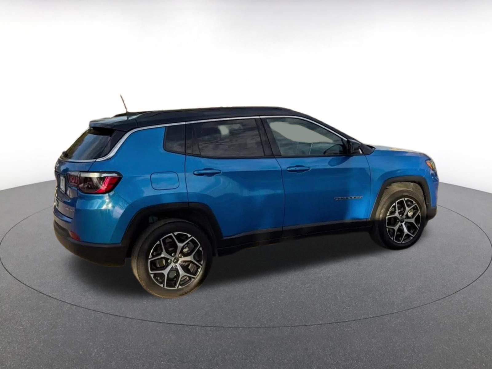 Thumbnail: 2025 Jeep Compass - 15