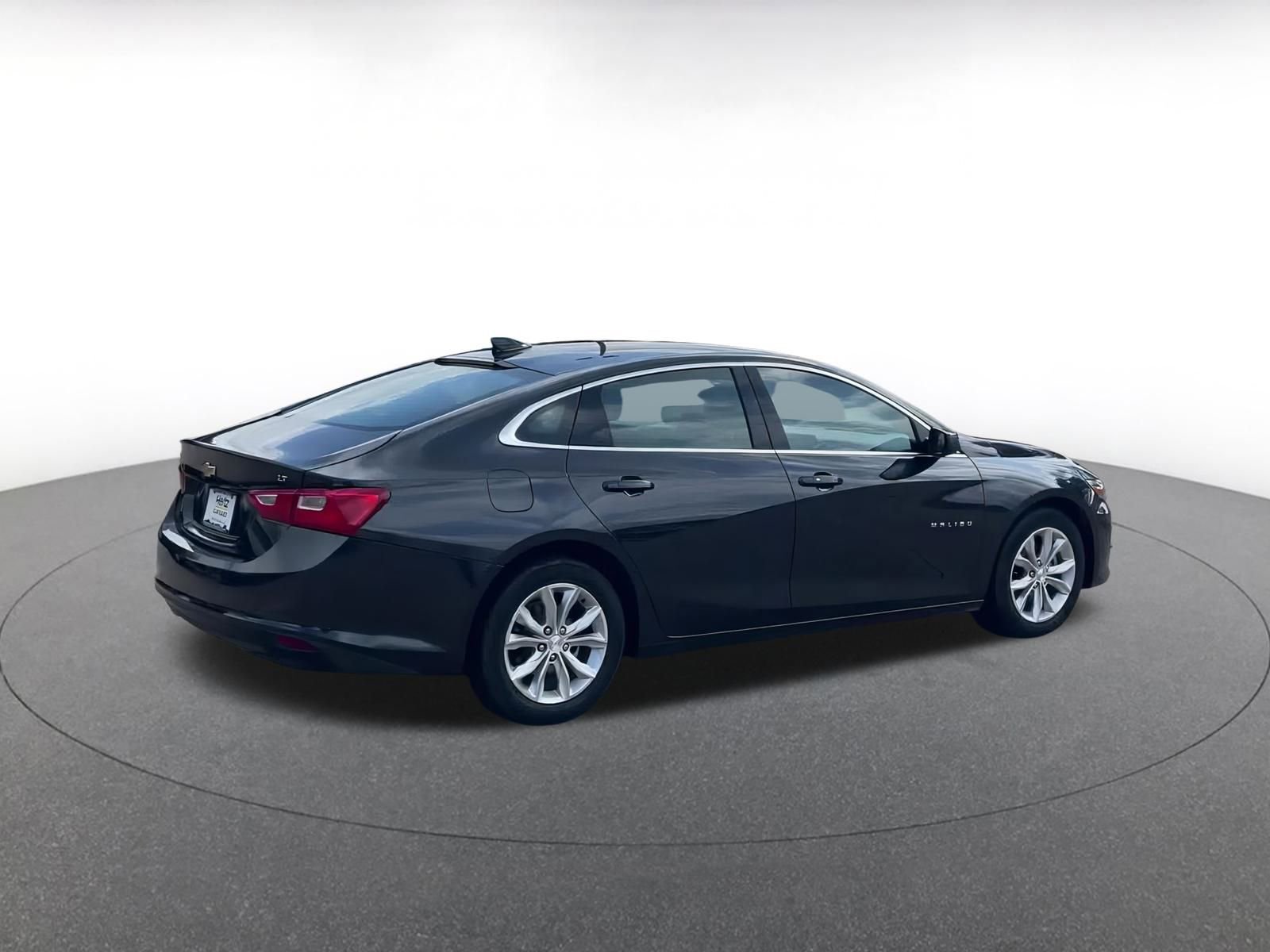 Thumbnail: 2023 Chevrolet Malibu - 15