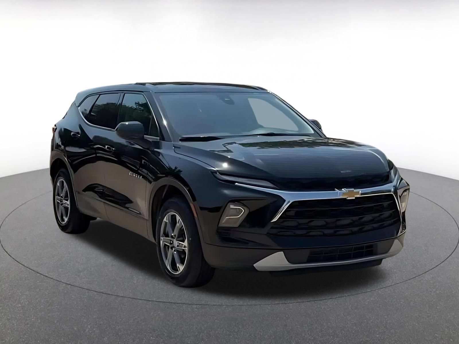 Thumbnail: 2026 Chevrolet Blazer - 3