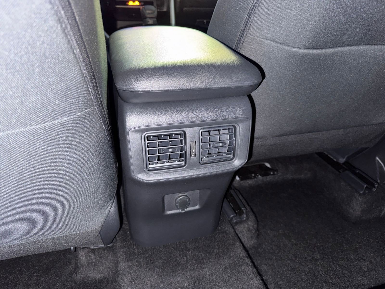 Thumbnail: 2025 Toyota RAV4 - 24