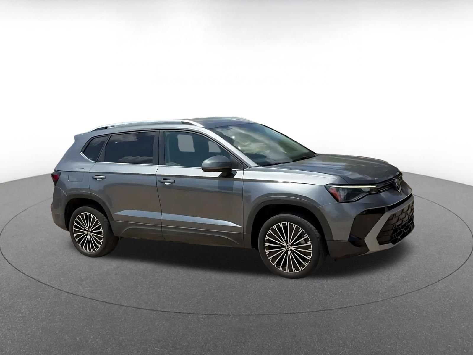 Thumbnail: 2025 Volkswagen Taos - 2