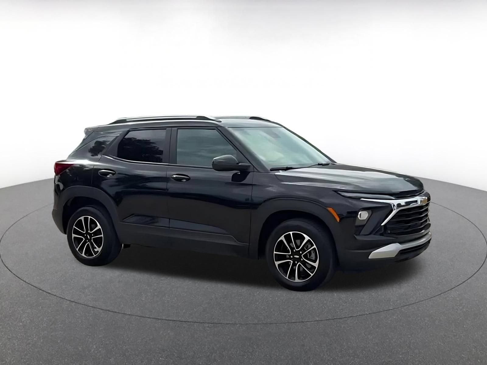 Thumbnail: 2025 Chevrolet TrailBlazer - 2