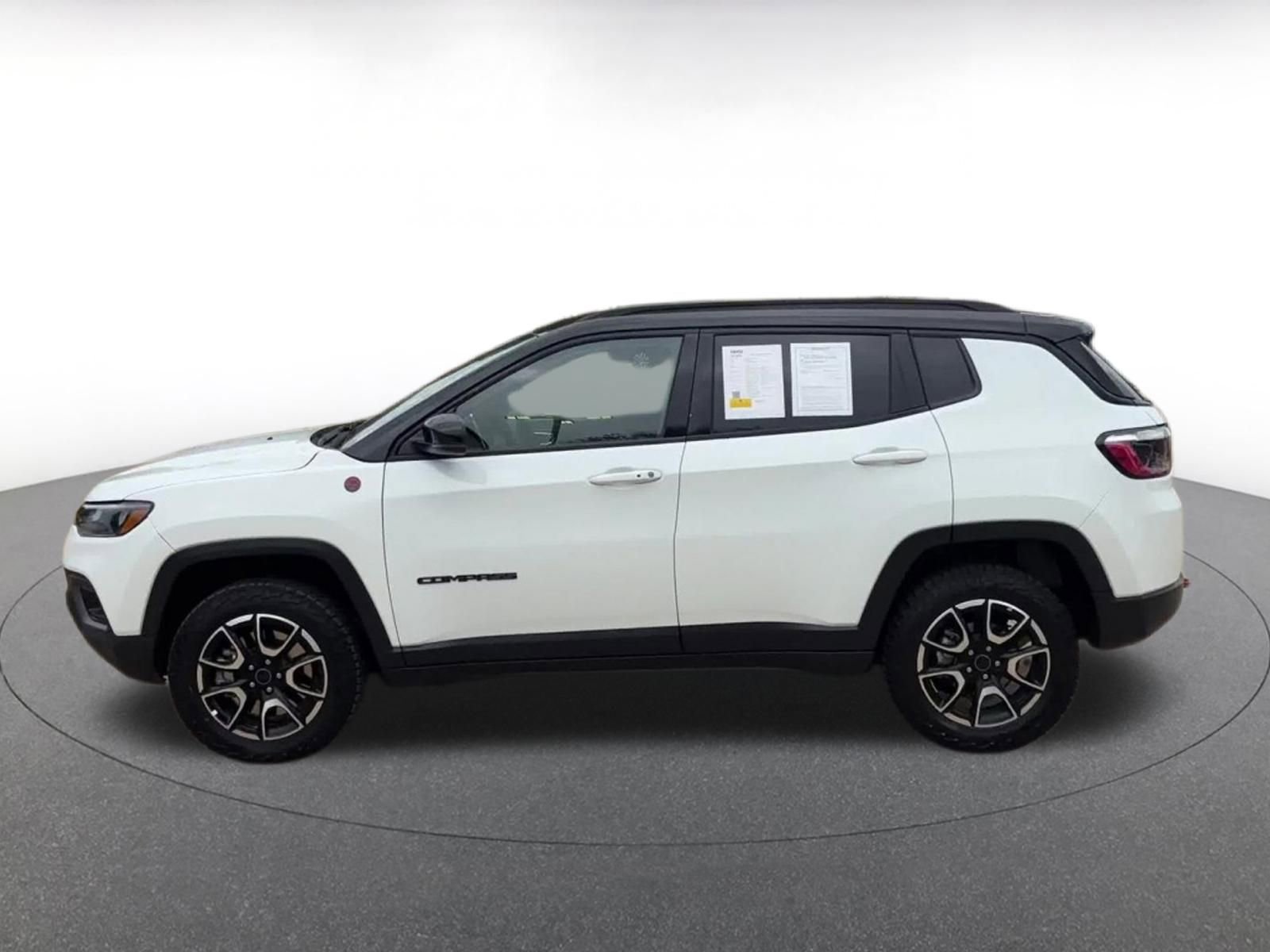 Thumbnail: 2025 Jeep Compass - 9
