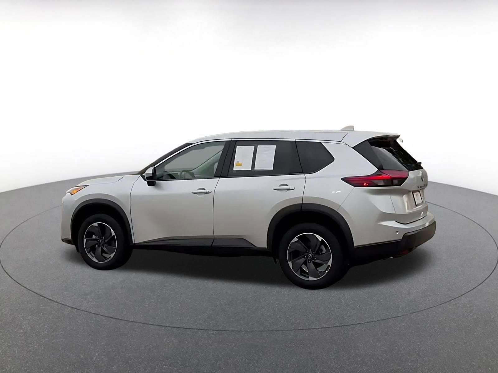 Thumbnail: 2025 Nissan Rogue - 4