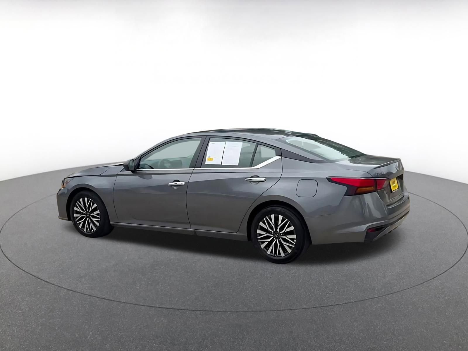 Thumbnail: 2025 Nissan Altima - 10