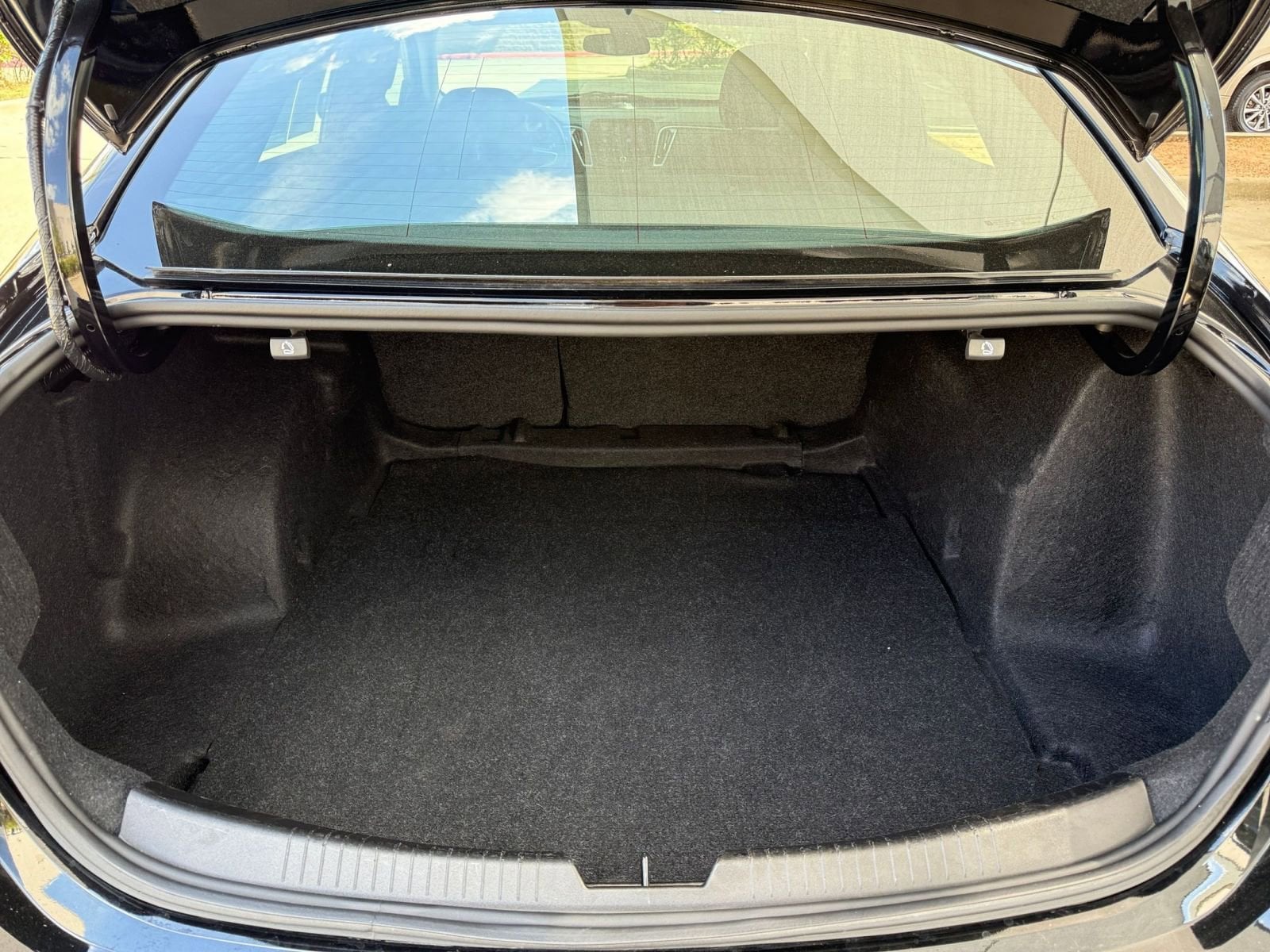 Thumbnail: 2024 Chevrolet Malibu - 31