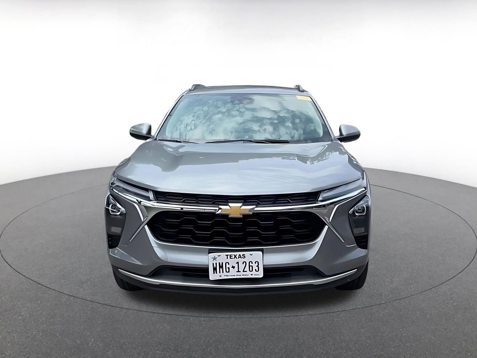 Thumbnail: 2025 Chevrolet Trax - 4