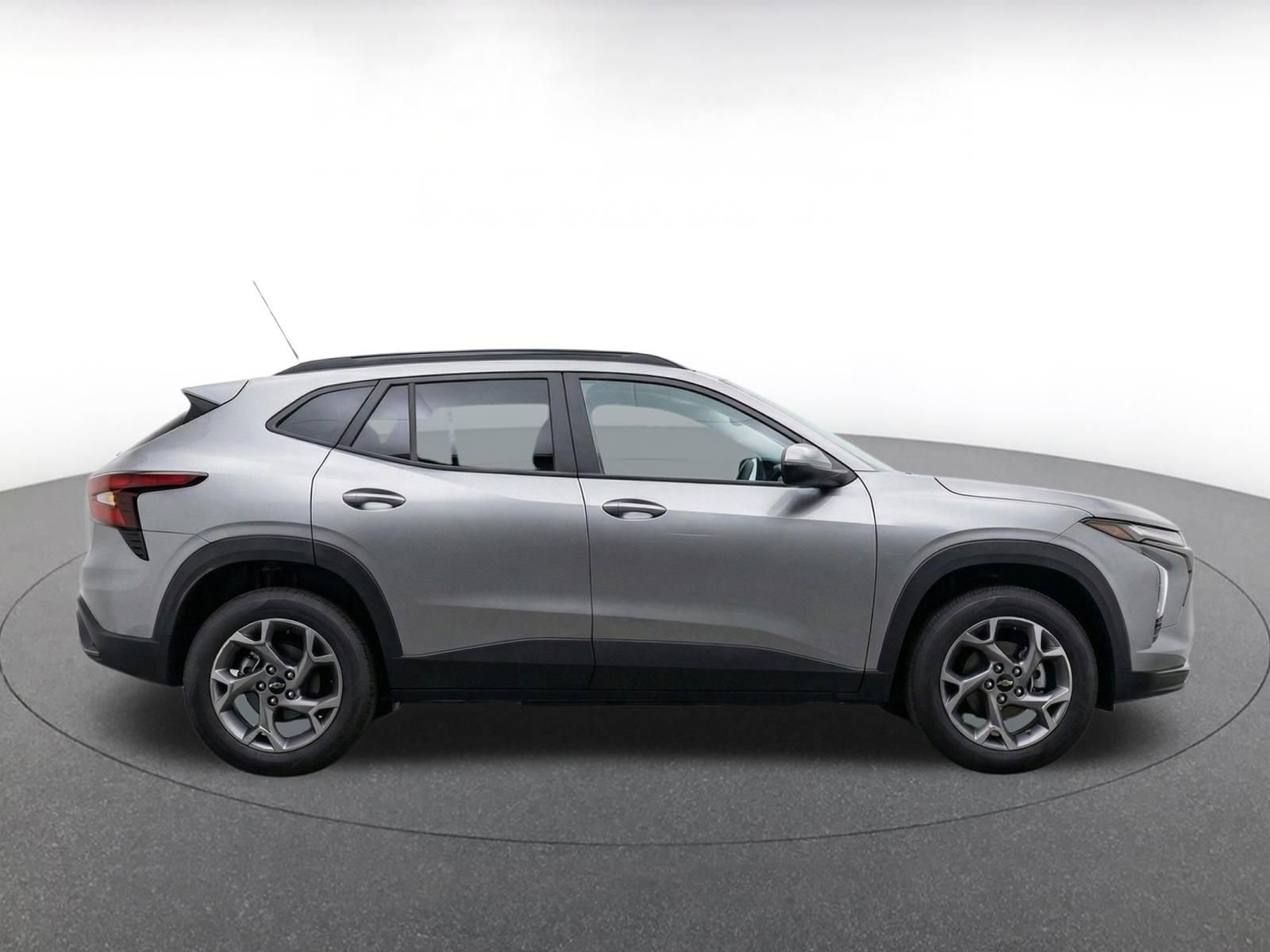 Thumbnail: 2025 Chevrolet Trax - 14