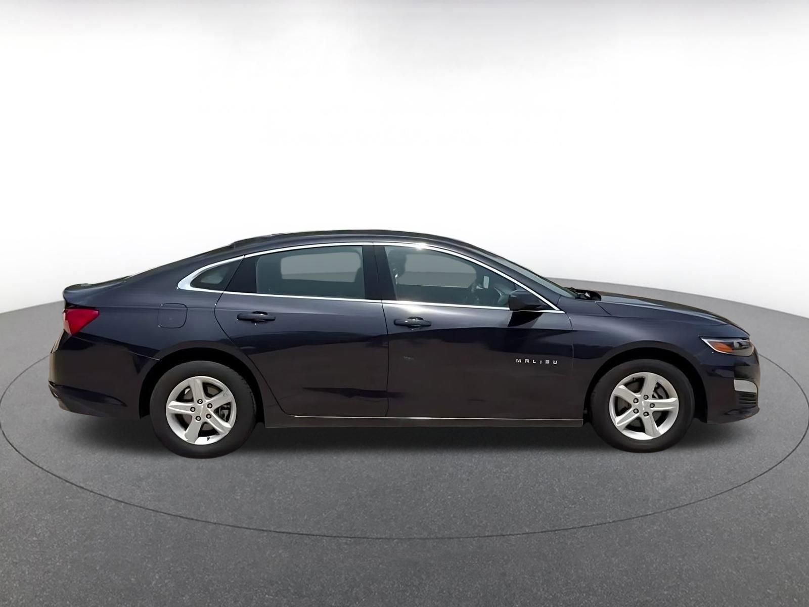 Thumbnail: 2023 Chevrolet Malibu - 16