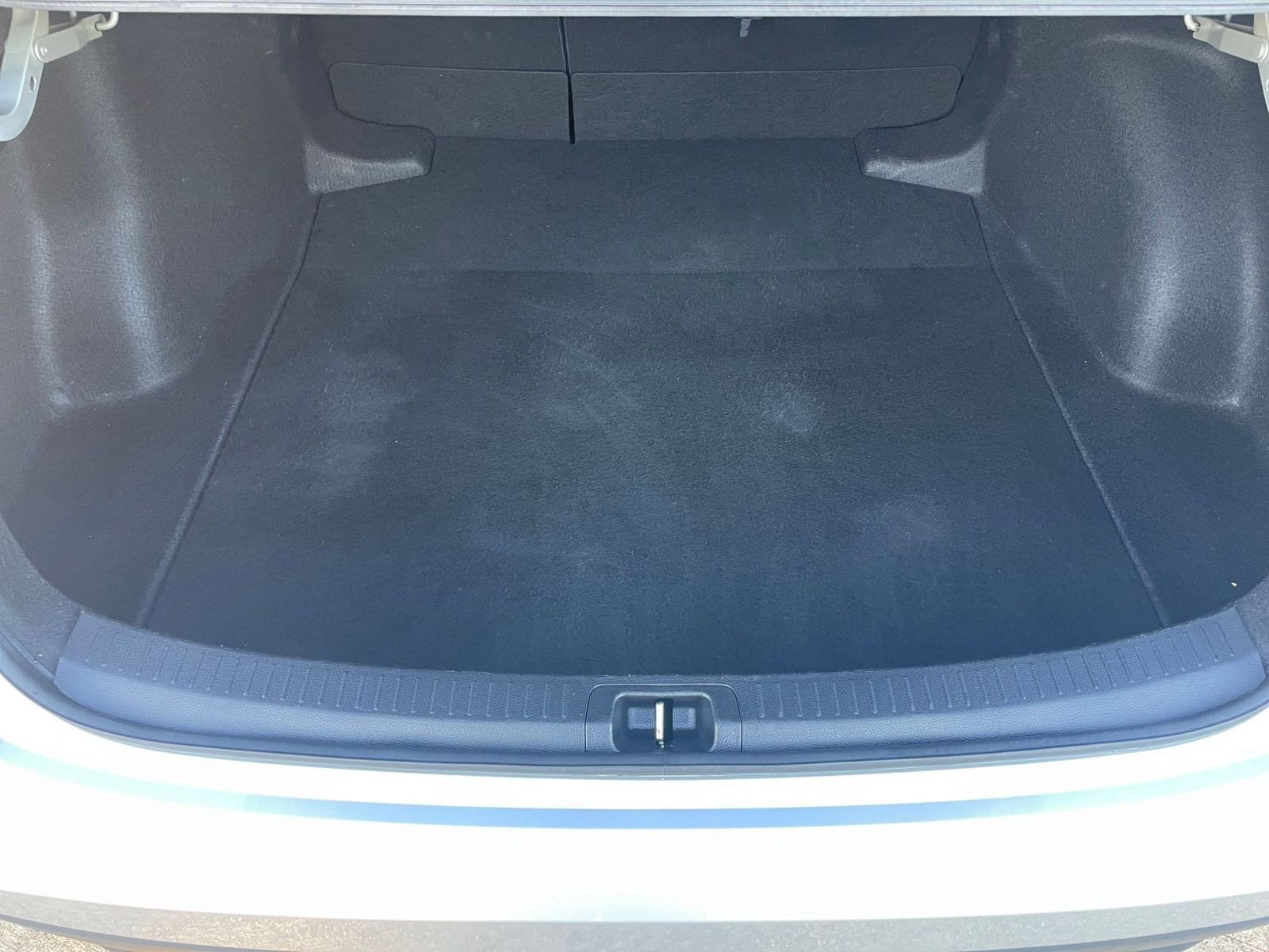 Thumbnail: 2025 Toyota Corolla - 31