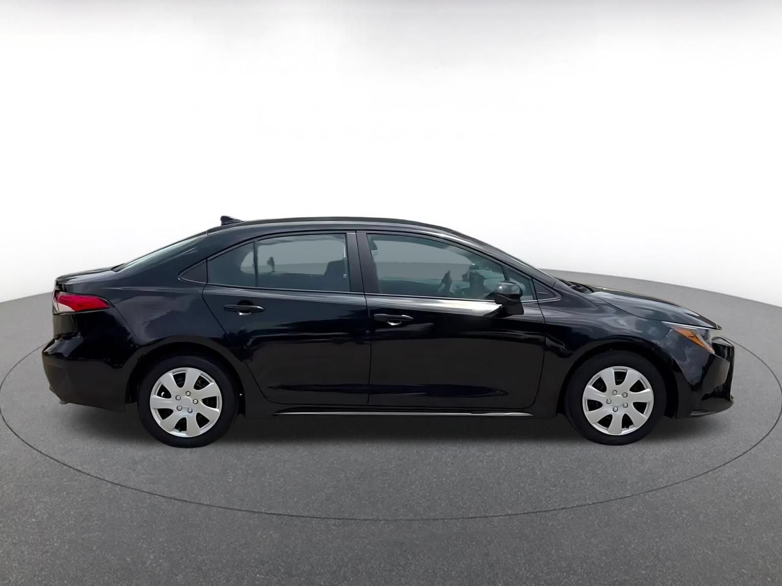 Thumbnail: 2025 Toyota Corolla - 16