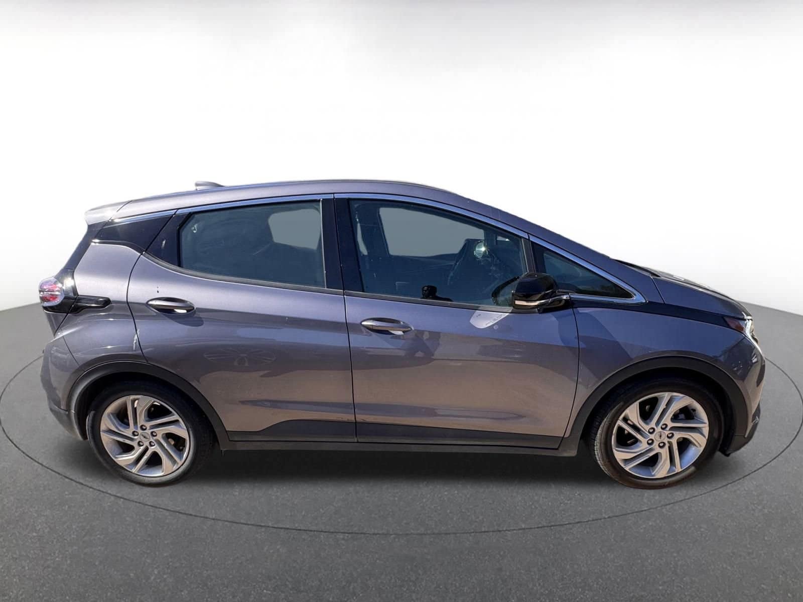 Thumbnail: 2023 Chevrolet Bolt EV - 5