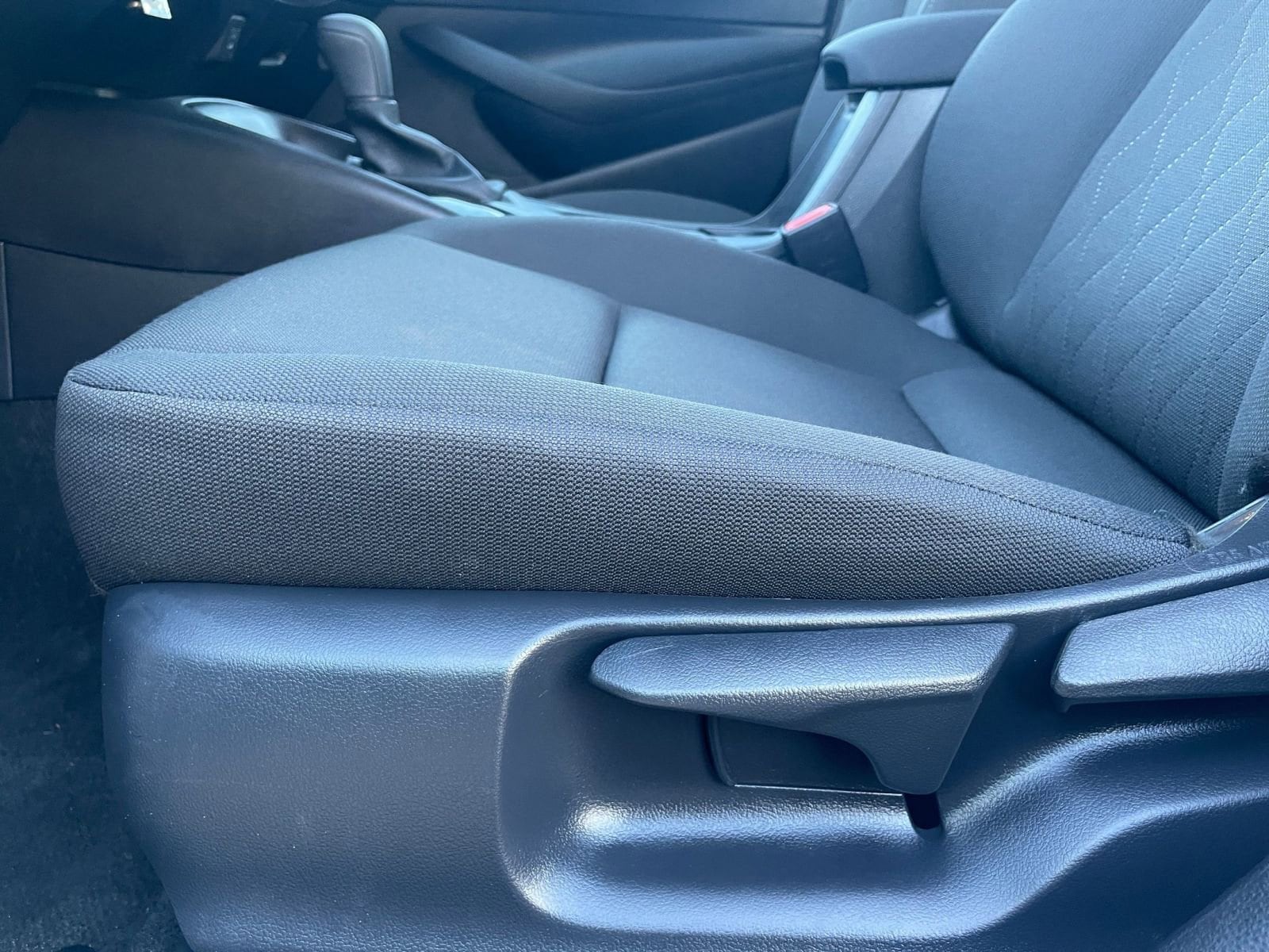 Thumbnail: 2025 Toyota Corolla - 23