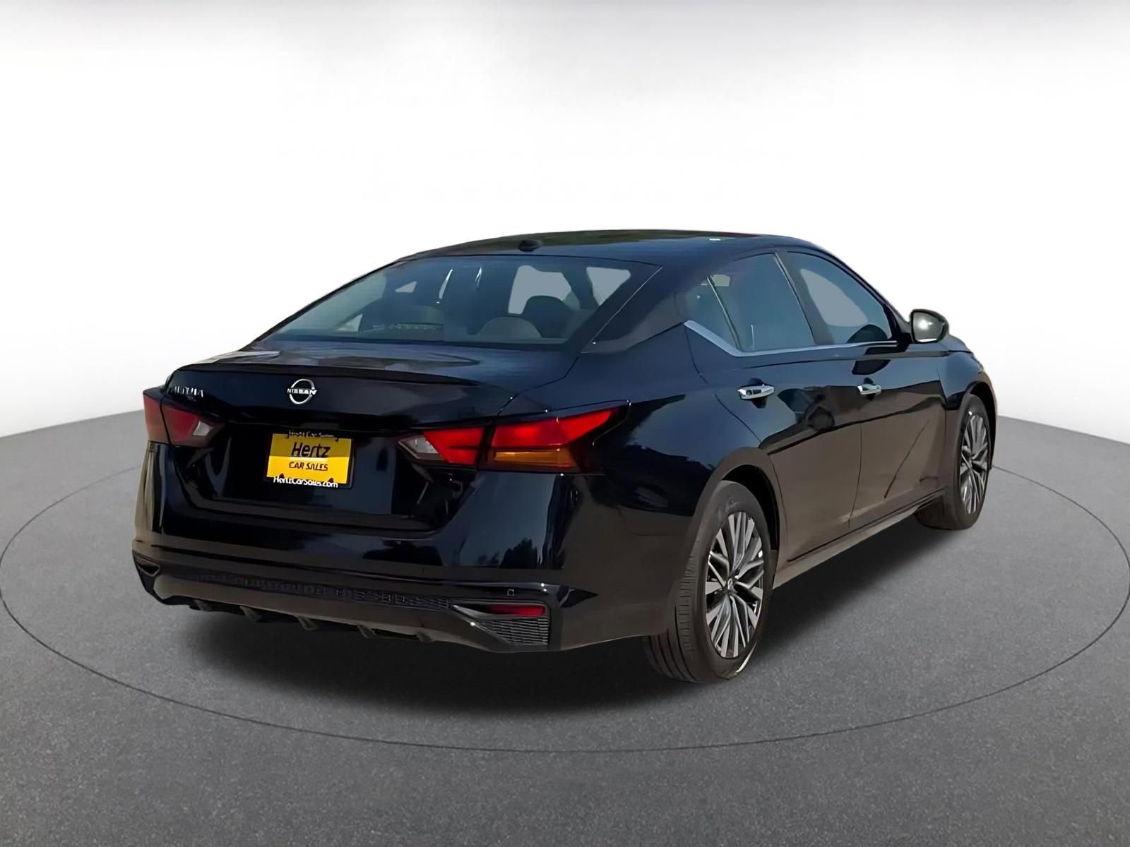Thumbnail: 2025 Nissan Altima - 14