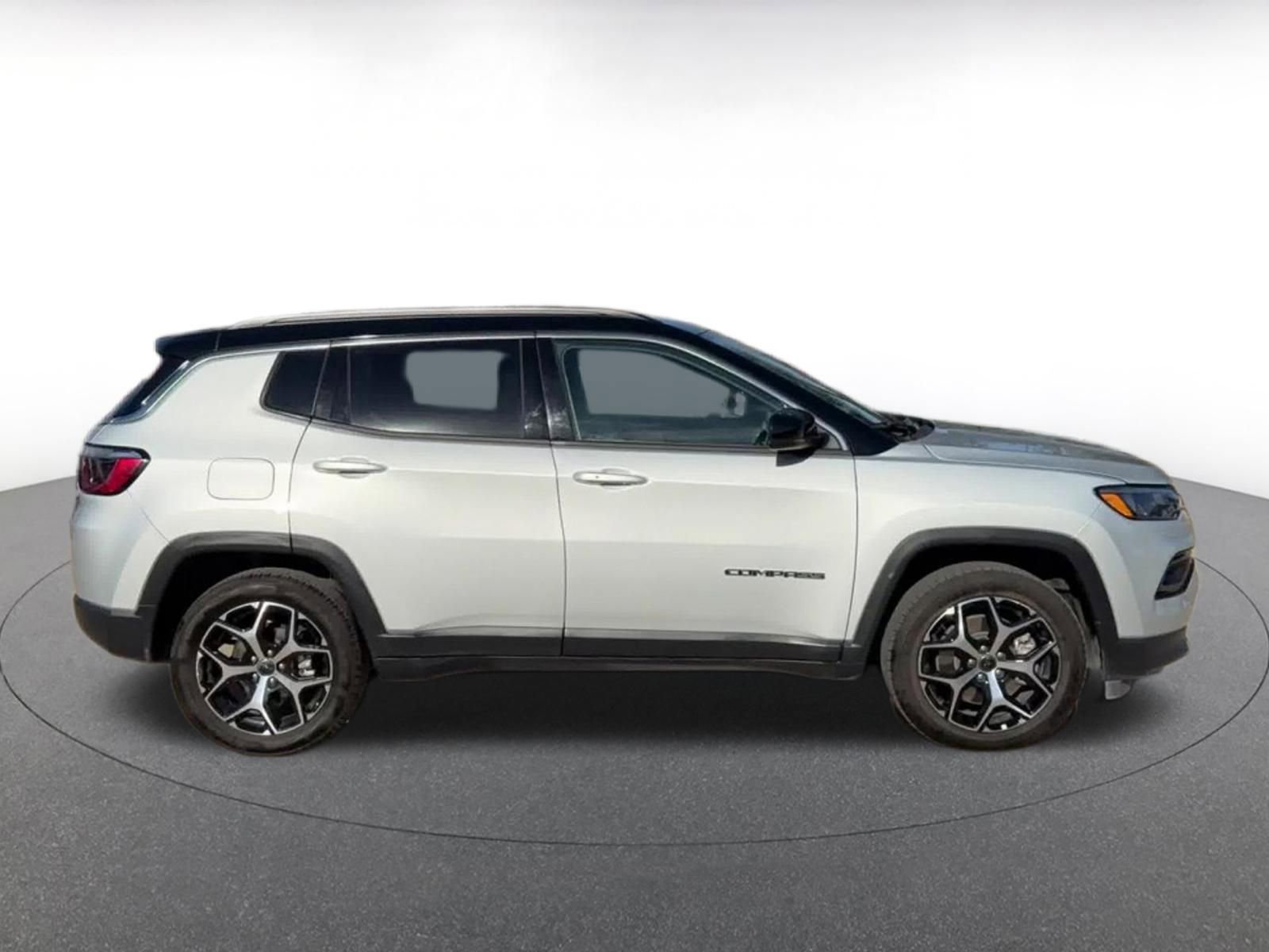 Thumbnail: 2025 Jeep Compass - 16