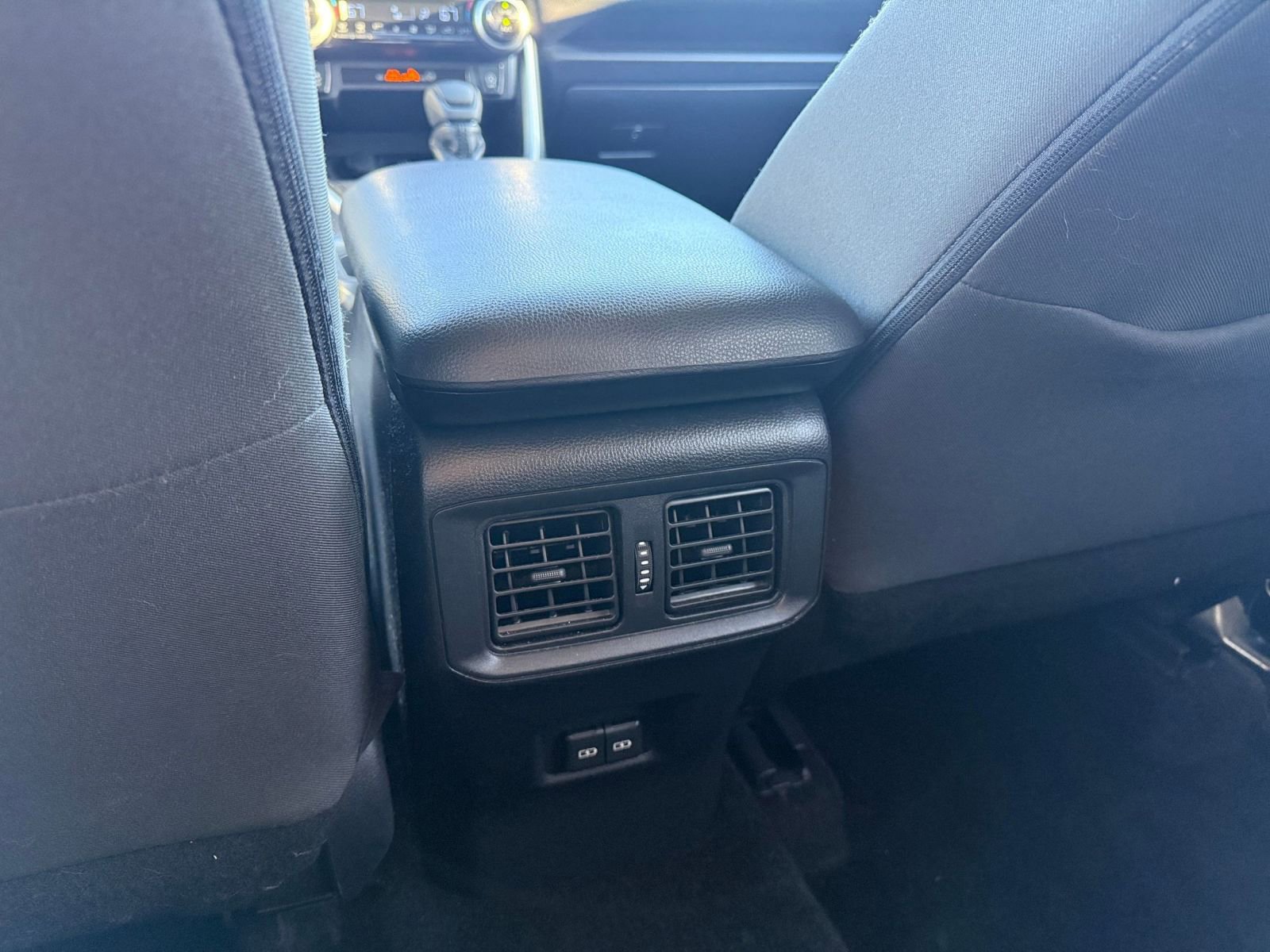 Thumbnail: 2025 Toyota RAV4 - 25