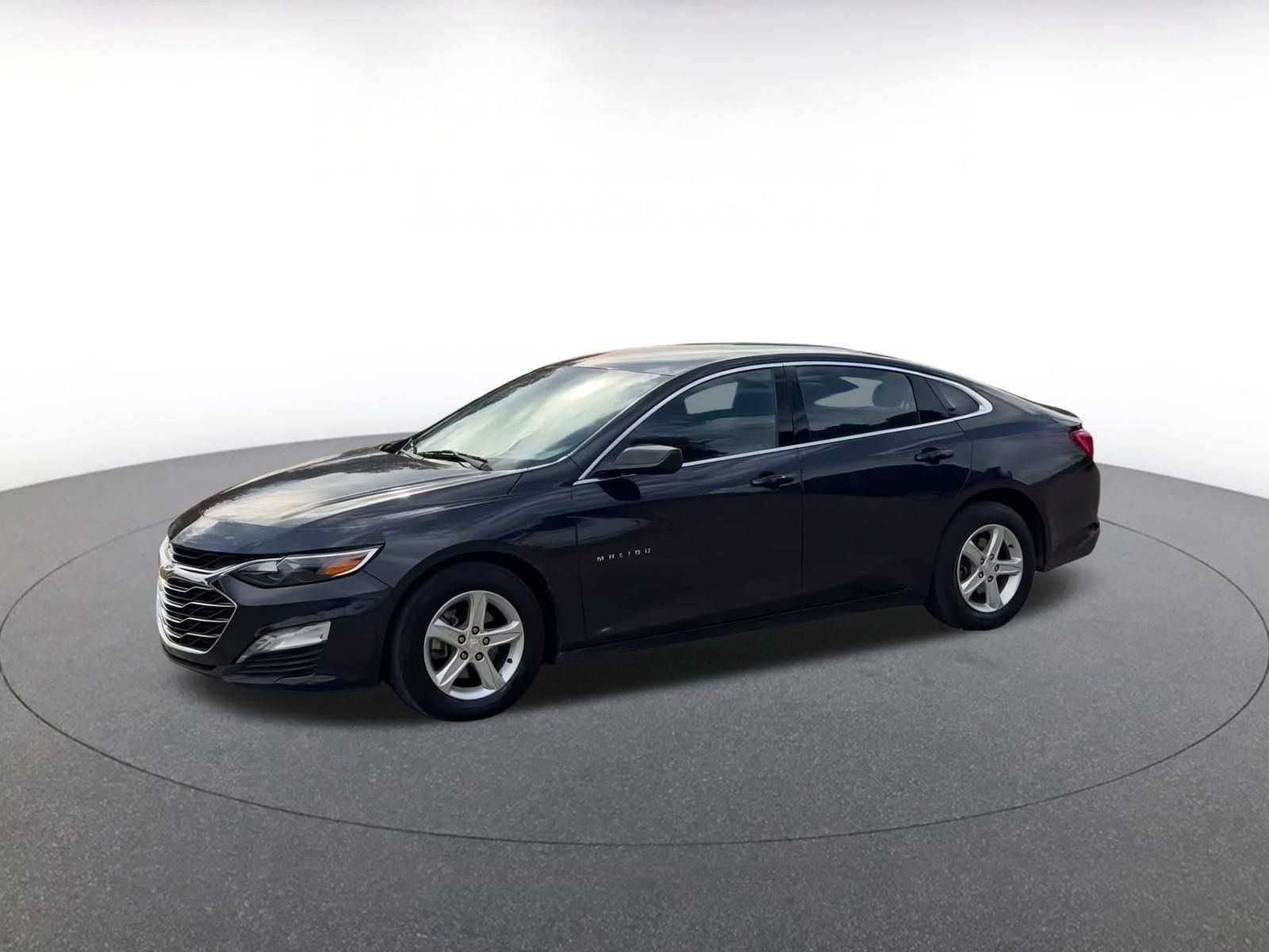 Thumbnail: 2023 Chevrolet Malibu - 8