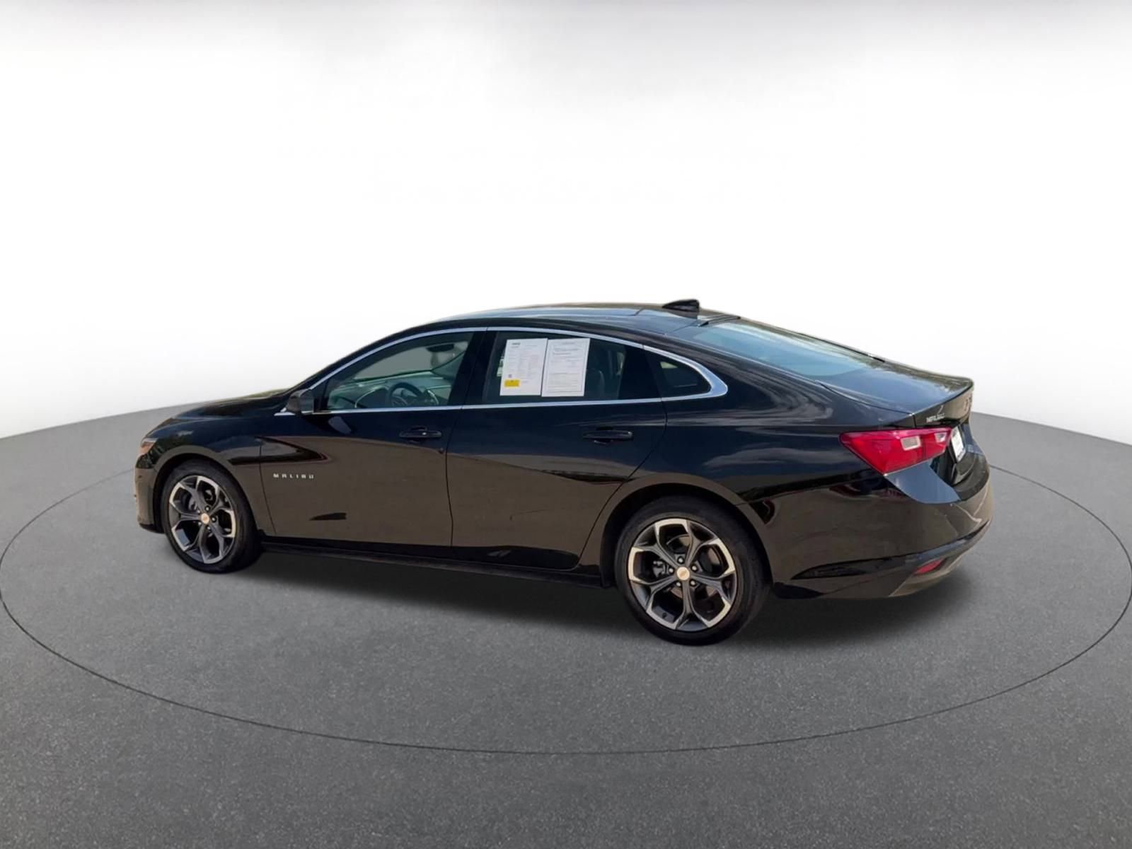 Thumbnail: 2024 Chevrolet Malibu - 10