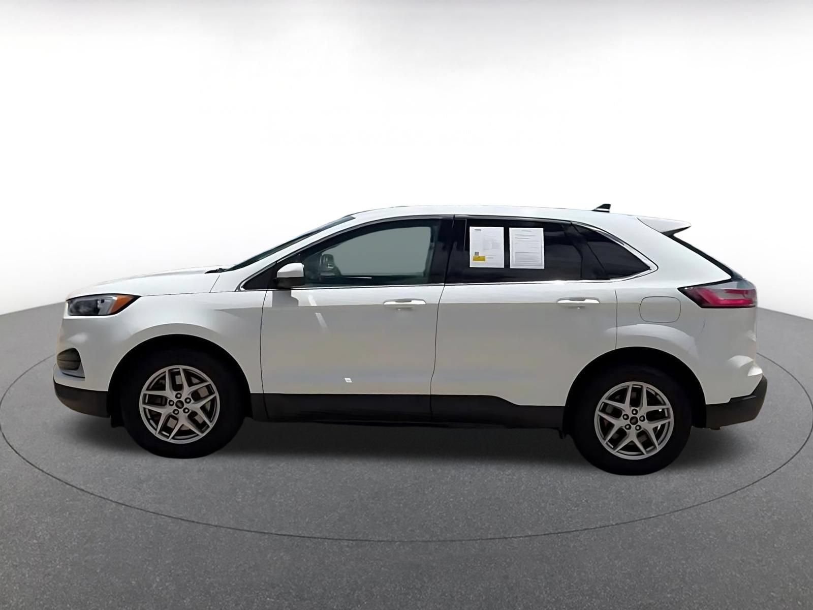 Thumbnail: 2024 Ford Edge - 9