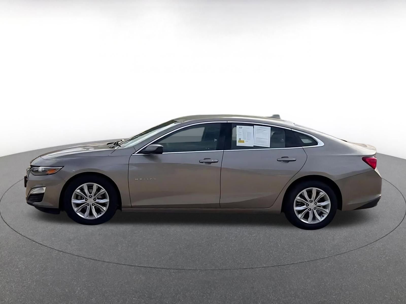 Thumbnail: 2023 Chevrolet Malibu - 9