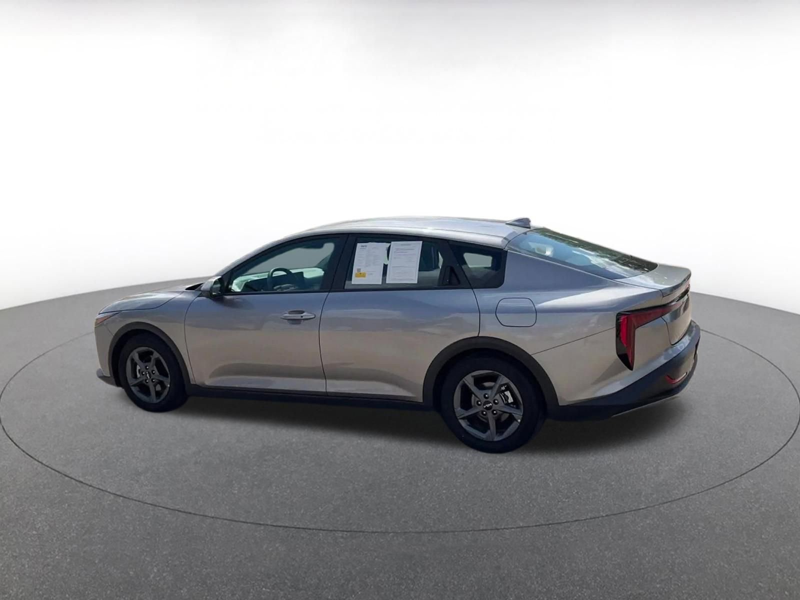 Thumbnail: 2025 Kia K4 - 10
