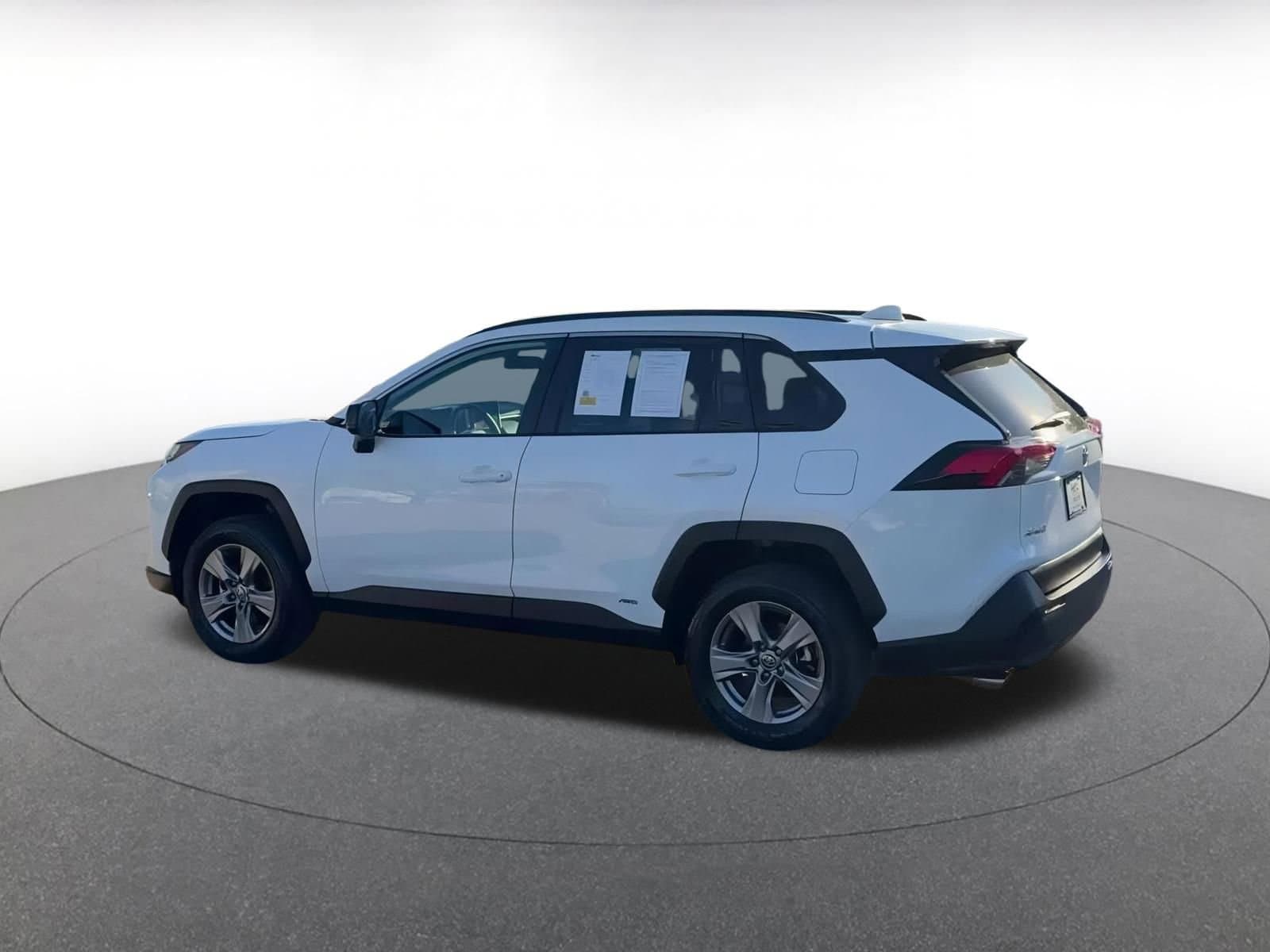 Thumbnail: 2025 Toyota RAV4 - 9