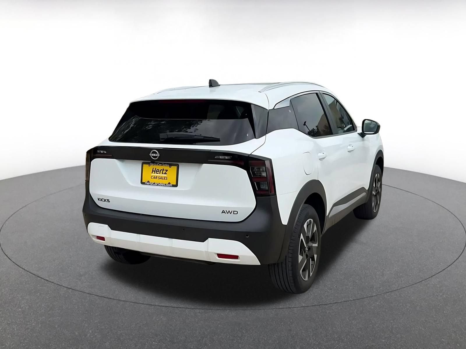 Thumbnail: 2026 Nissan Kicks - 13