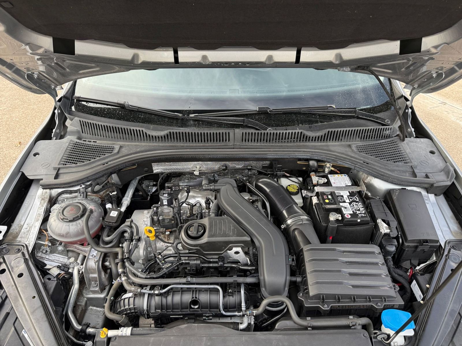 Thumbnail: 2024 Volkswagen Jetta - 33