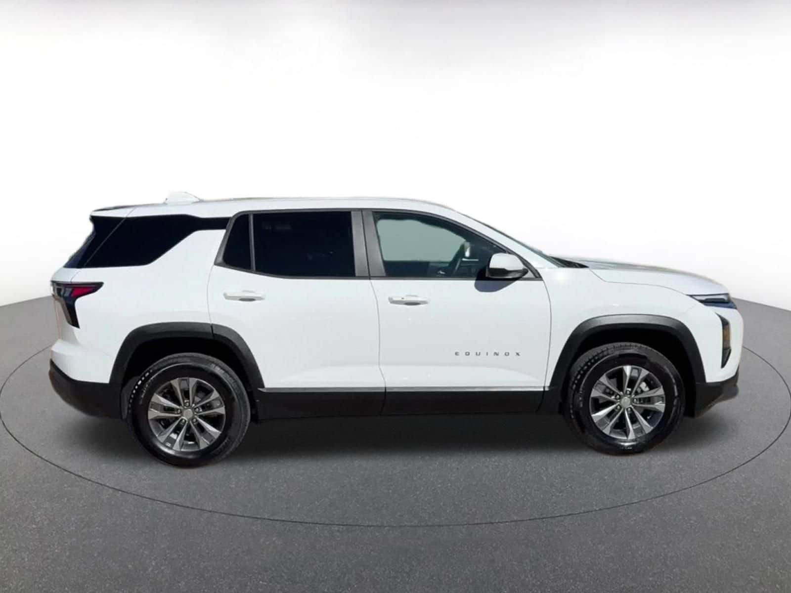 Thumbnail: 2025 Chevrolet Equinox - 16