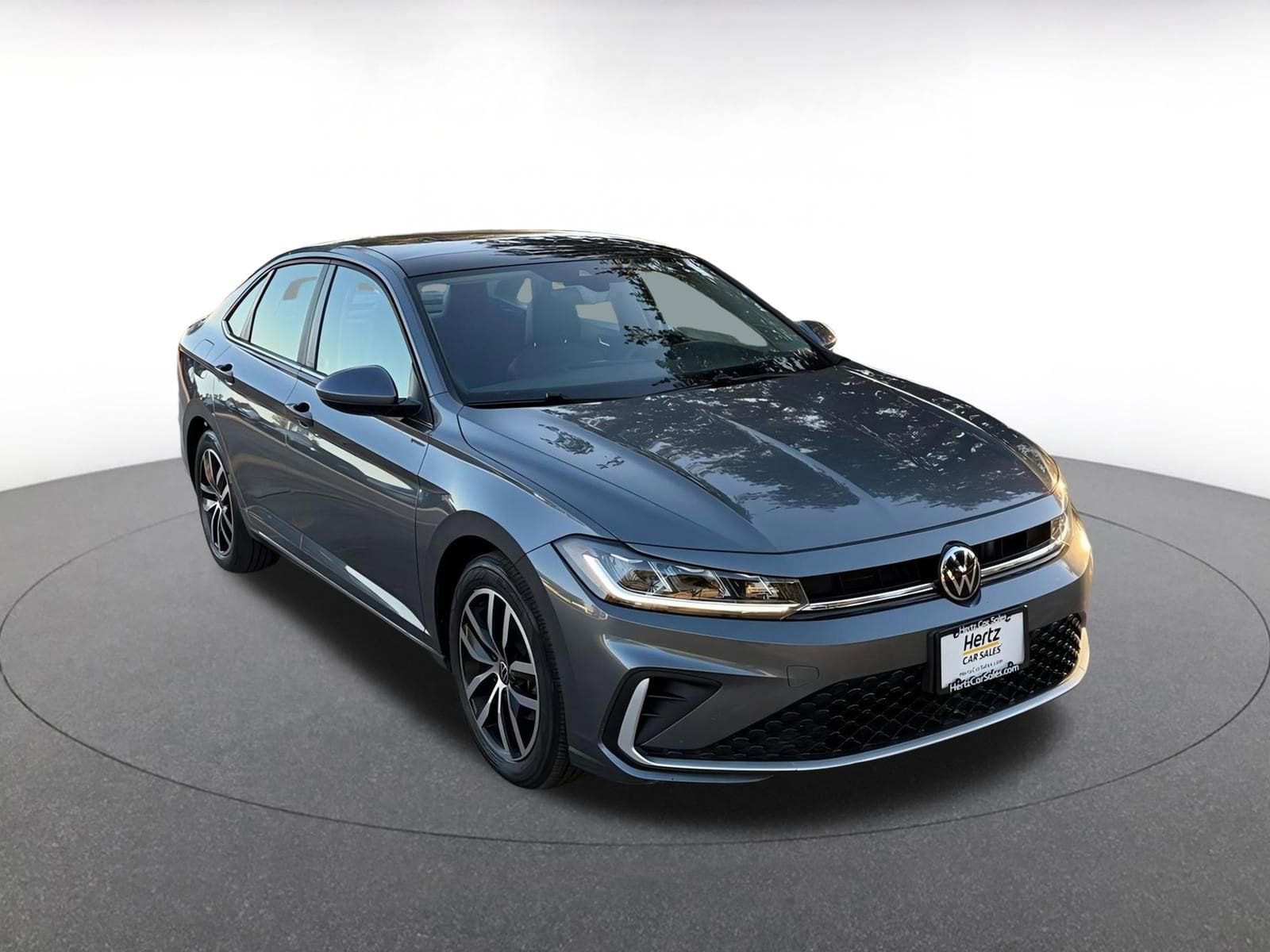 Thumbnail: 2025 Volkswagen Jetta - 1