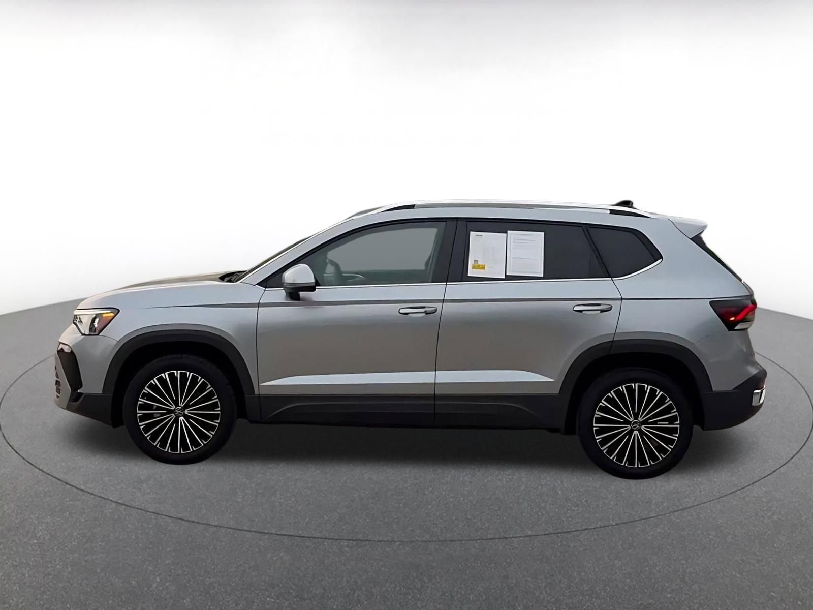 Thumbnail: 2025 Volkswagen Taos - 9