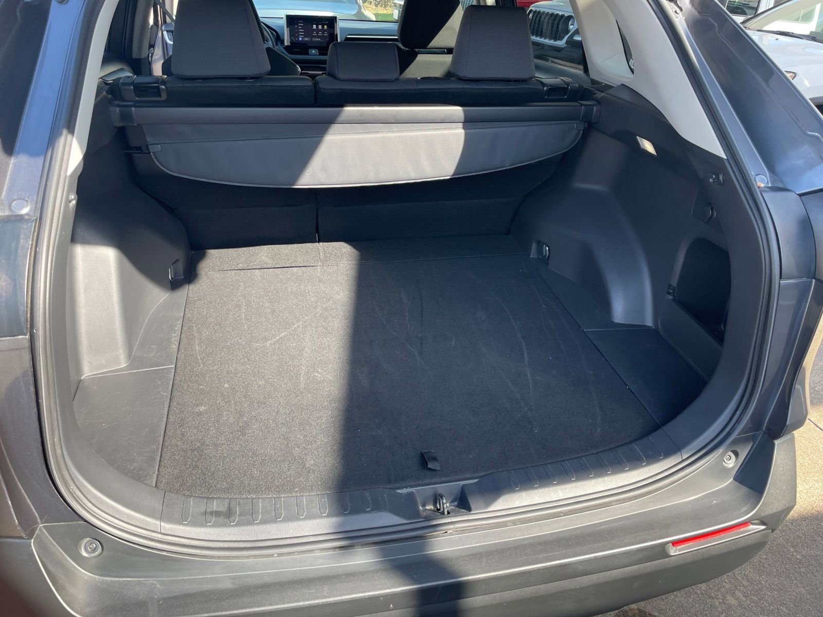 Thumbnail: 2025 Toyota RAV4 - 35