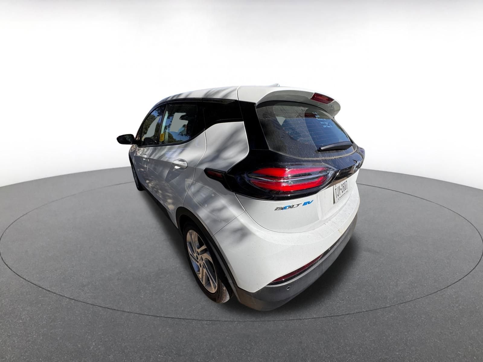 Thumbnail: 2023 Chevrolet Bolt EV - 3
