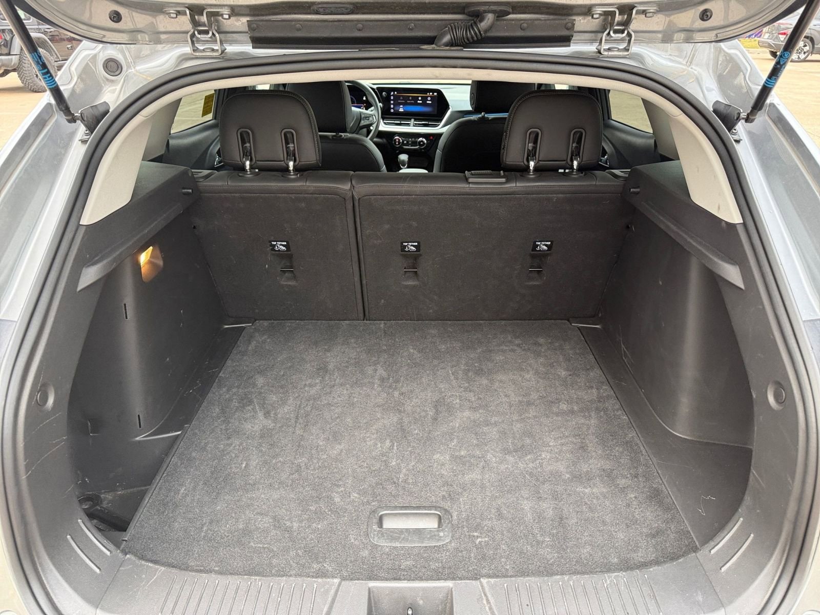 Thumbnail: 2025 Chevrolet Trax - 31