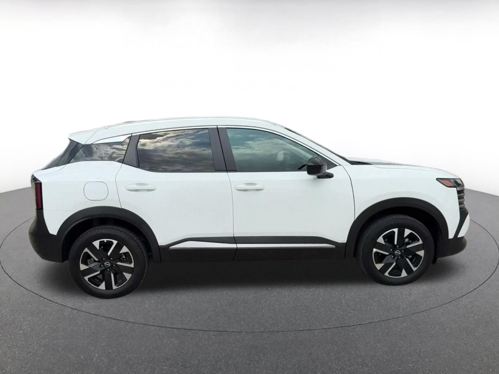 Thumbnail: 2026 Nissan Kicks - 15