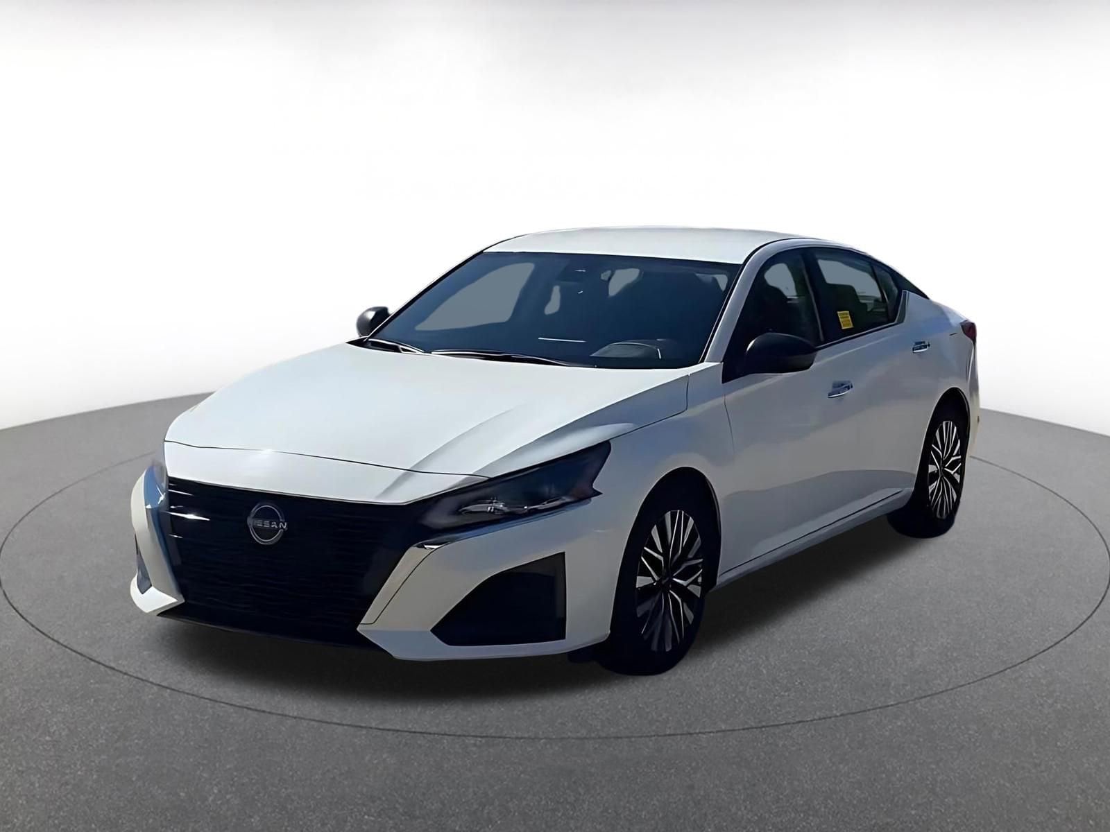 Thumbnail: 2025 Nissan Altima - 7