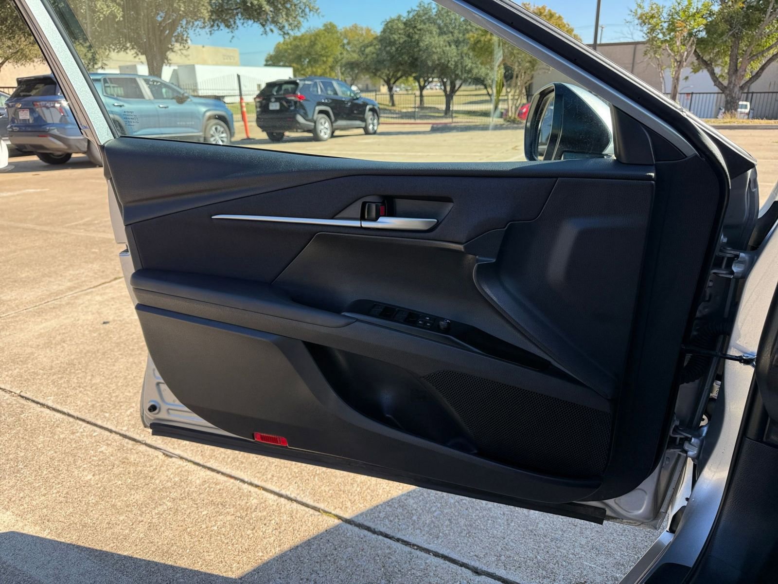 Thumbnail: 2025 Toyota Camry - 20