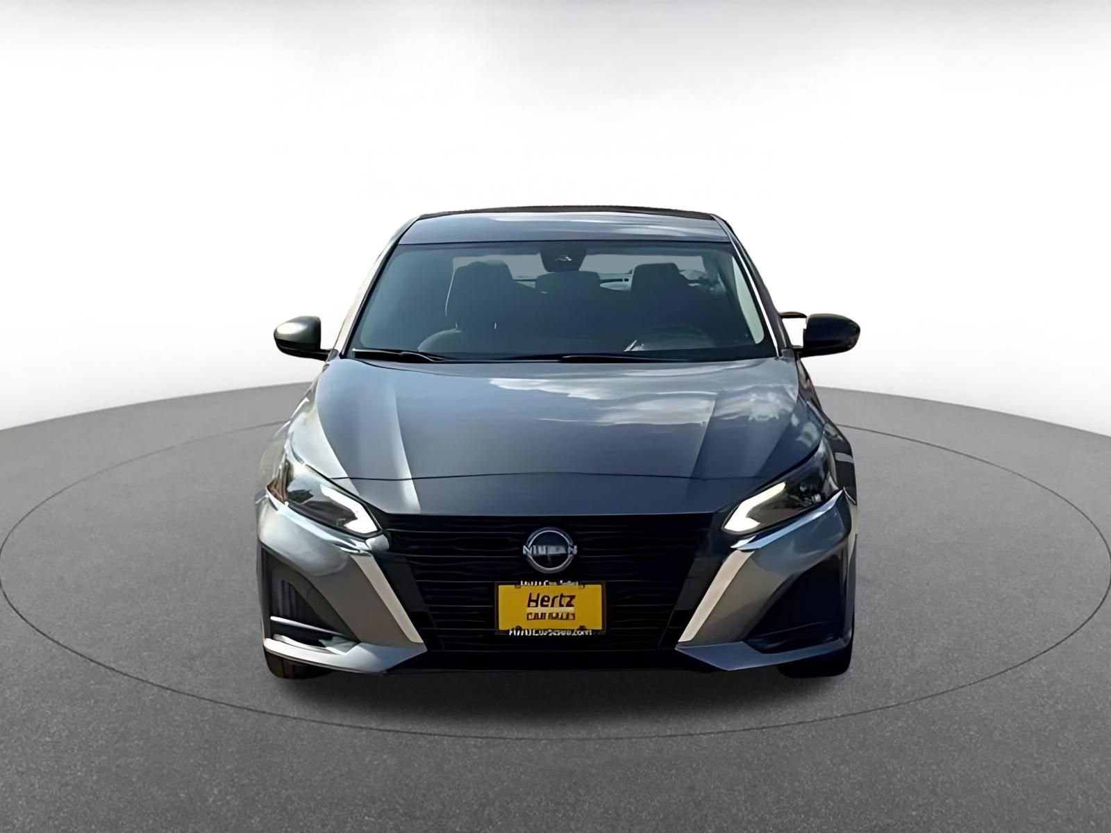 Thumbnail: 2025 Nissan Altima - 4