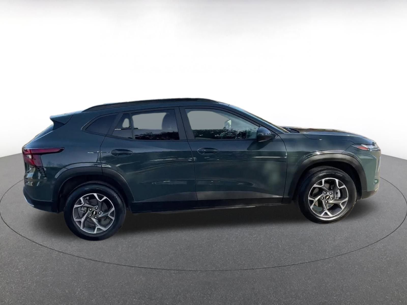 Thumbnail: 2025 Chevrolet Trax - 16