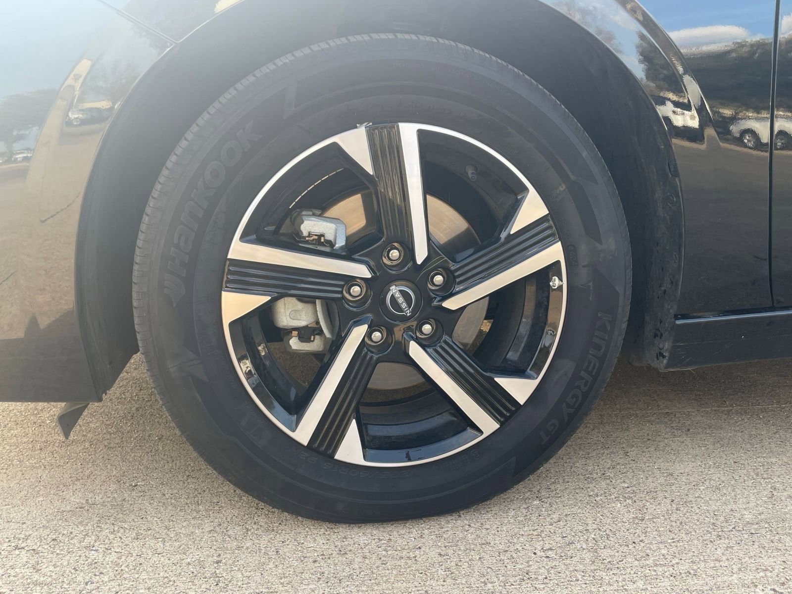 Thumbnail: 2025 Nissan Sentra - 33