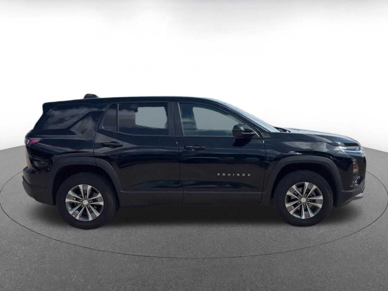 Thumbnail: 2025 Chevrolet Equinox - 16