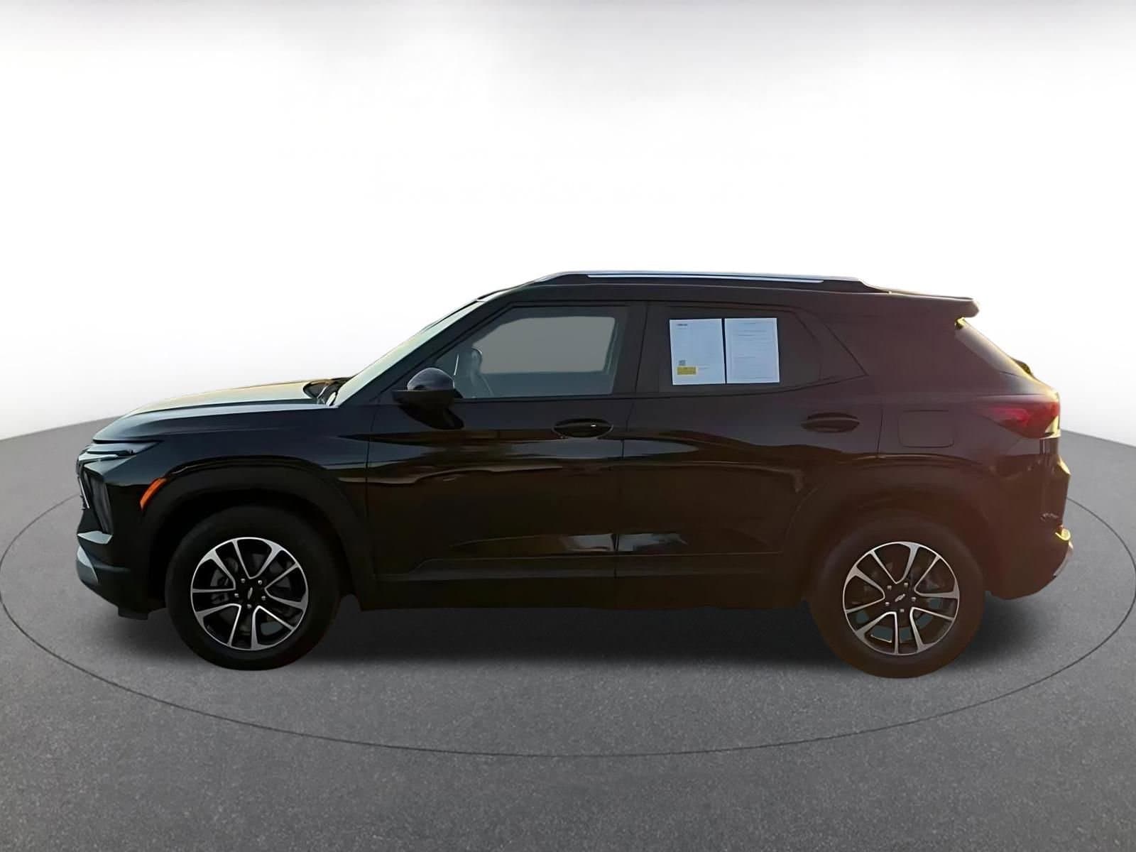 Thumbnail: 2025 Chevrolet TrailBlazer - 9