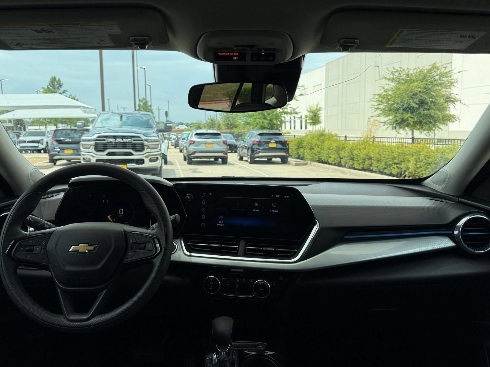 Thumbnail: 2025 Chevrolet Trax - 33
