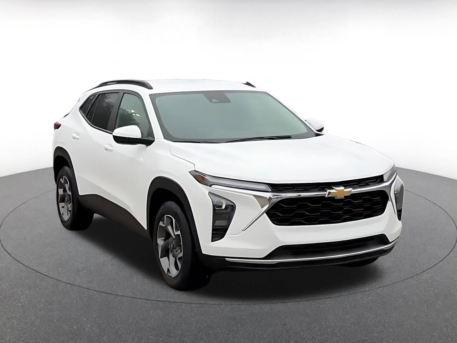 Thumbnail: 2025 Chevrolet Trax - 3