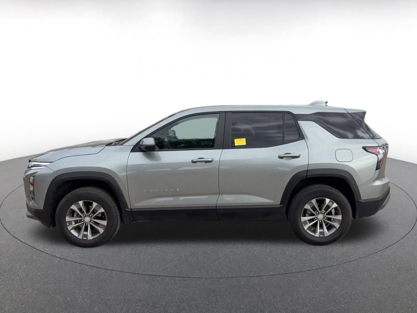 Thumbnail: 2025 Chevrolet Equinox - 9