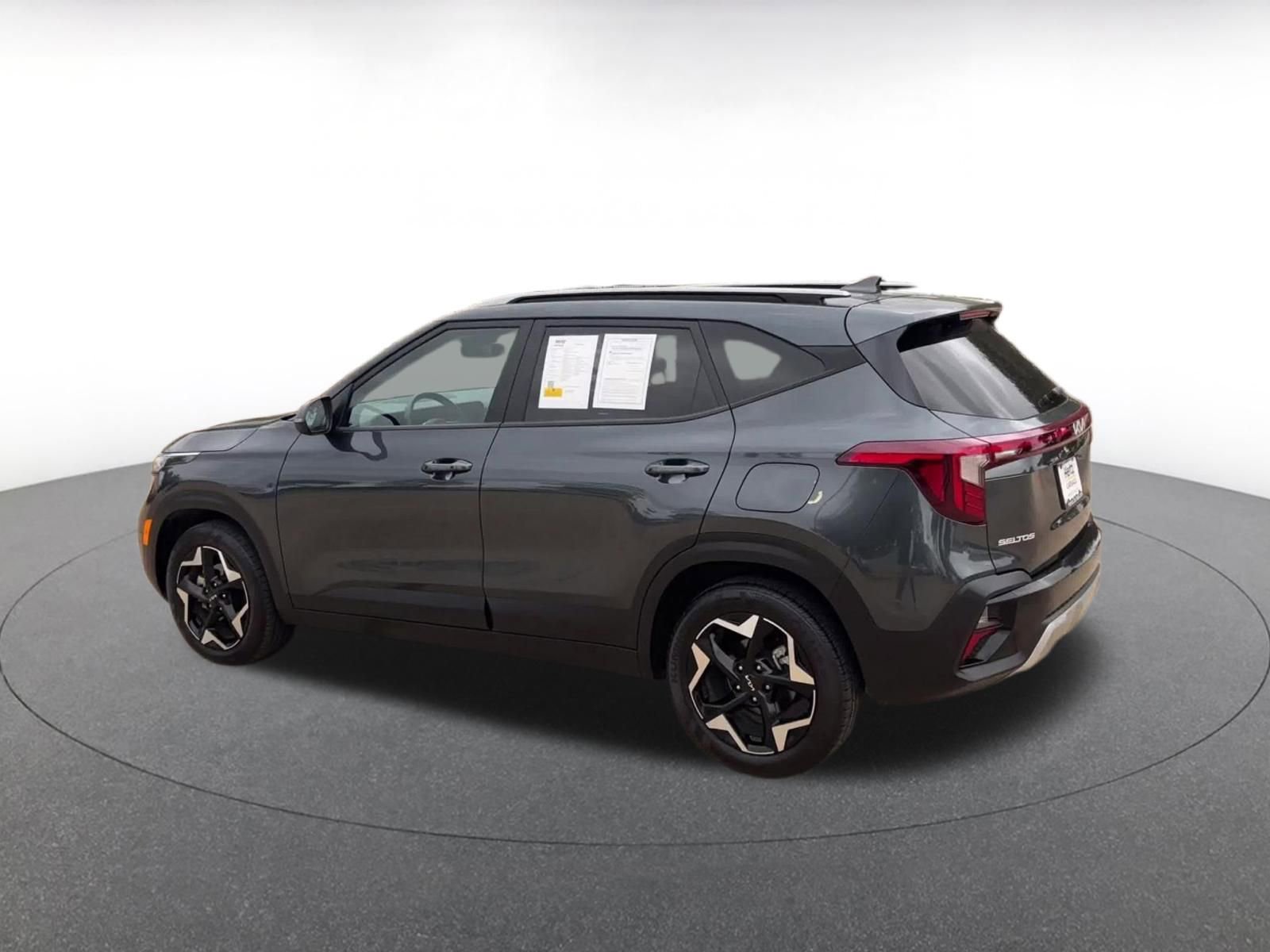 Thumbnail: 2025 Kia Seltos - 10